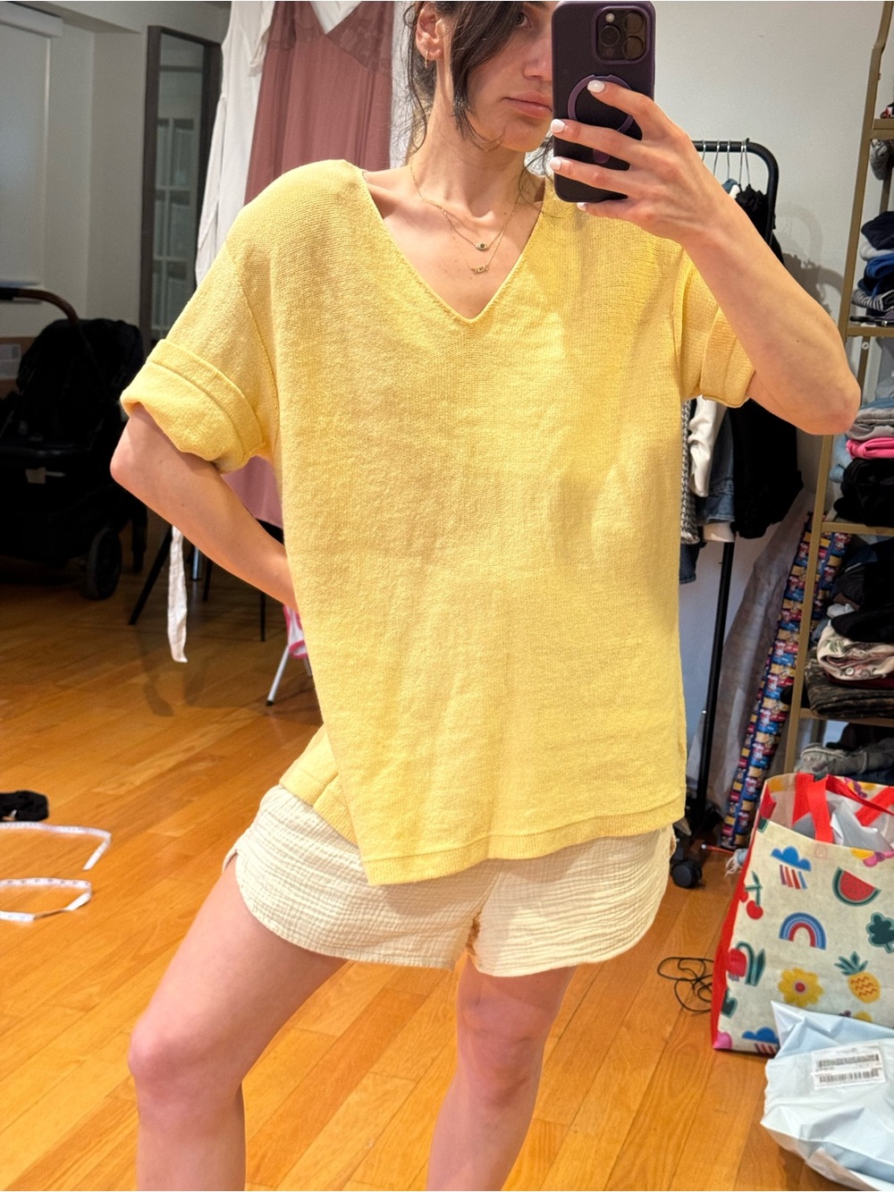 Vintage Holt Renfrew Butter Yellow V-Neck Wool Blend Sweater Tee - Picture 2 of 13